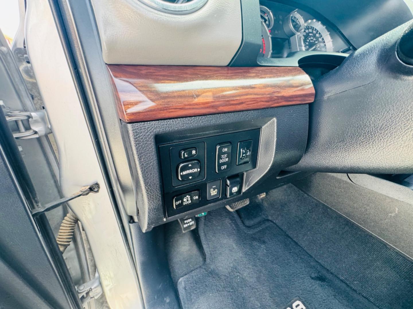2015 Silver /grey Toyota Tundra (5TFHW5F17FX) , located at 2190 Hwy 95, Bullhead City, AZ, 86442, (928) 704-0060, 0.000000, 0.000000 - On consingment. 2015 Toyota Tundra Limited crew max 4x4. 1 owner. 90k miles. bluetooth, backup camera, bedliner, tow packagge. 5.7 V8. Limited edition. nice clean truck. - Photo#14